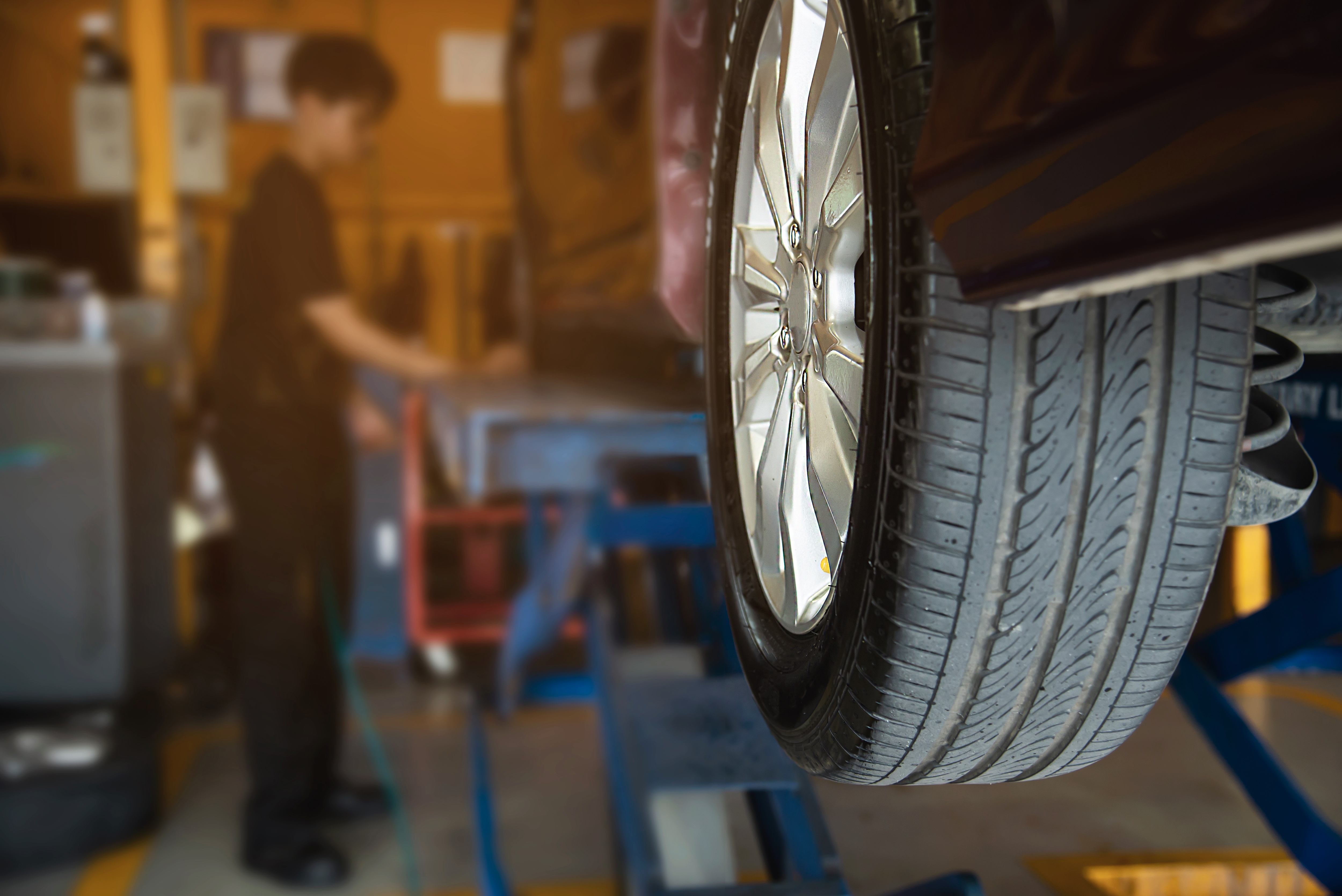¿Cuándo cambiar los neumáticos del coche?
