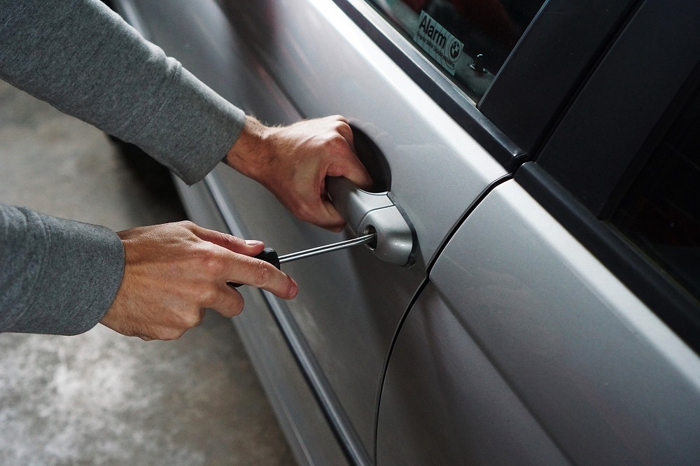 ¿Cómo puedes proteger tu coche de robos?