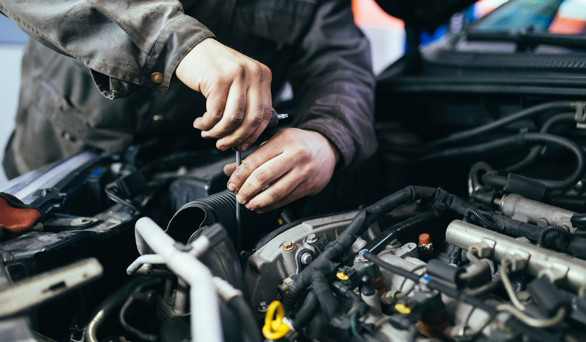 Las bujías del coche: qué son, qué pasa cundo fallan y cada cuánto se deben revisar