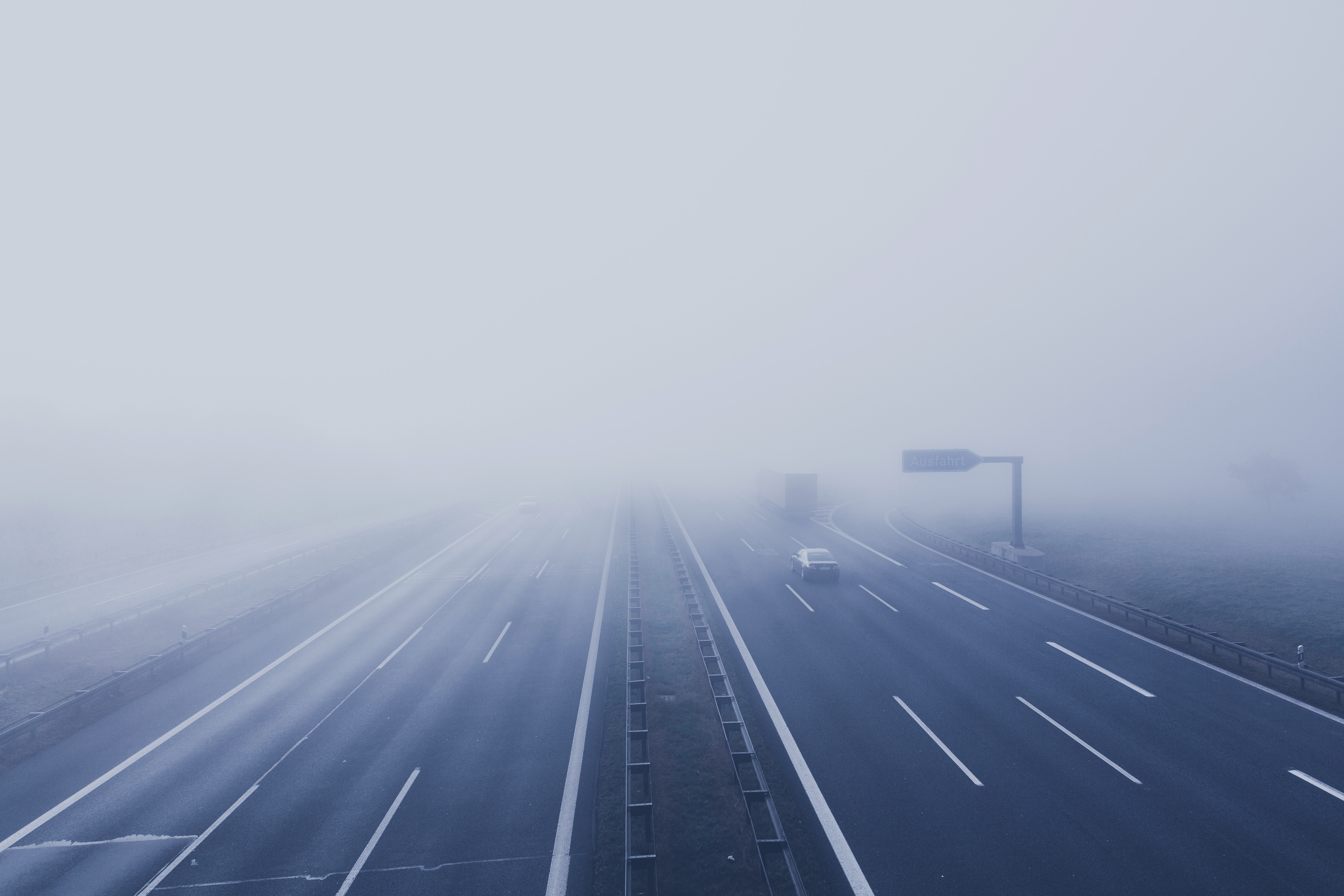 Cómo conducir con niebla: Evita problemas con estos consejos