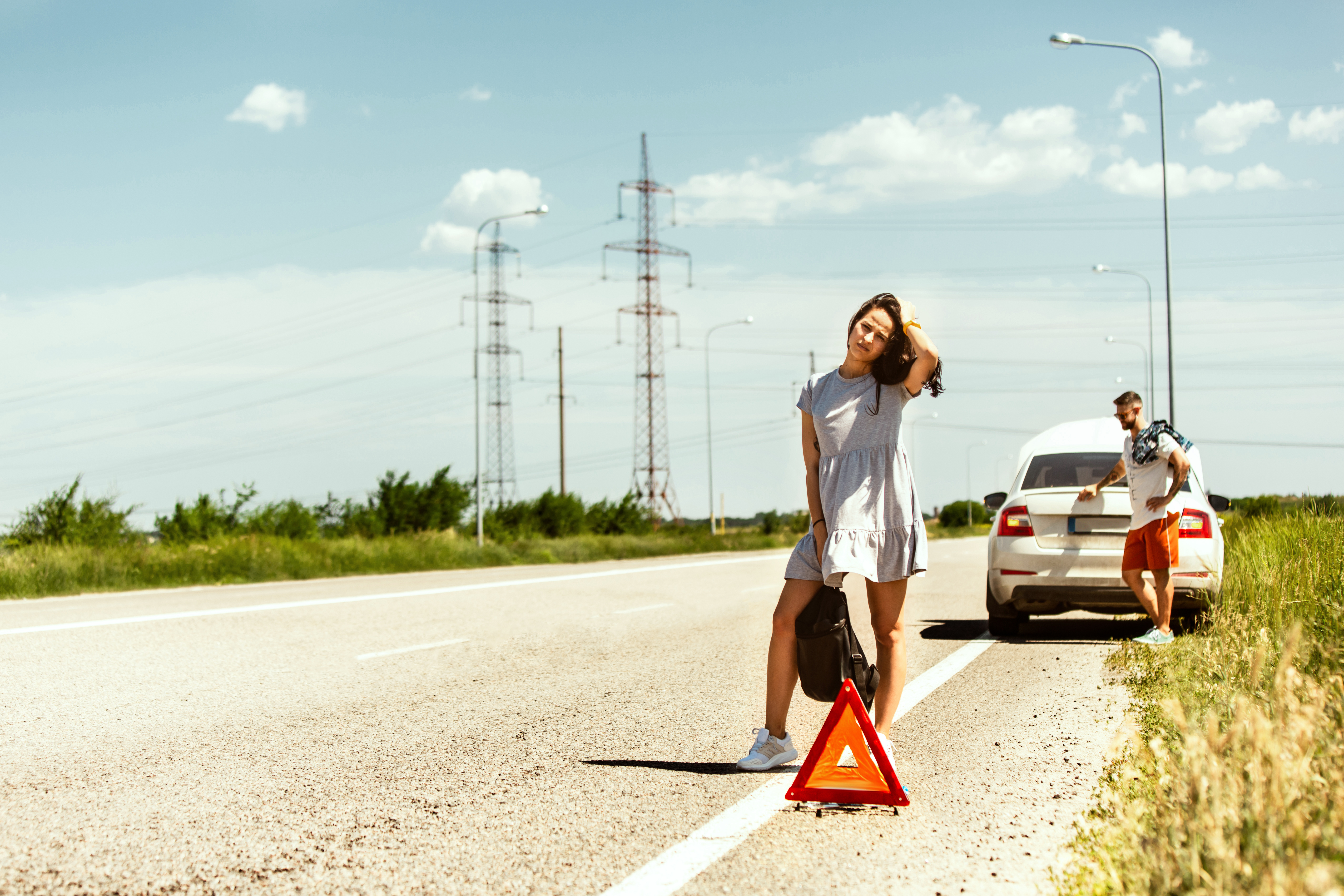 La batería de tu coche es traicionera en verano: Consejos clave para que no te quedes tirado en carretera